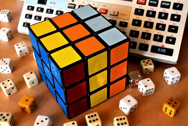 Comment apprendre à résoudre le Rubik's Cube facilement