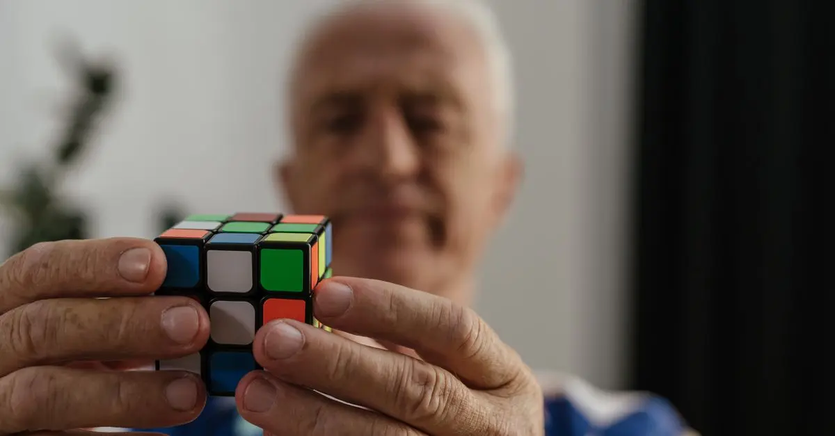 Les meilleures techniques pour résoudre le Rubik's Cube rapidement