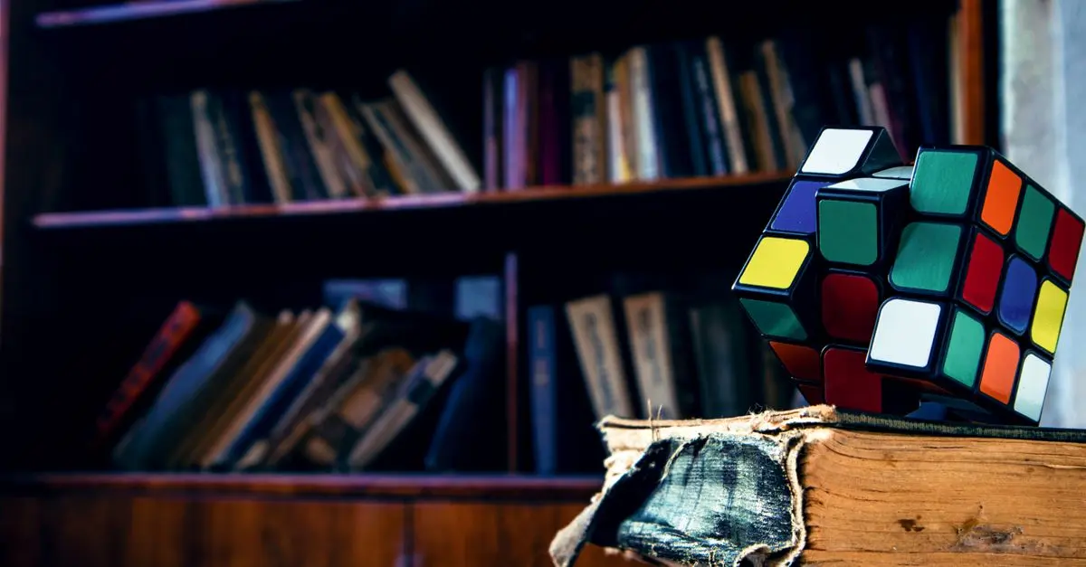 Rubik's Cube standard vs. Rubik's Cube miroir : lequel choisir ?