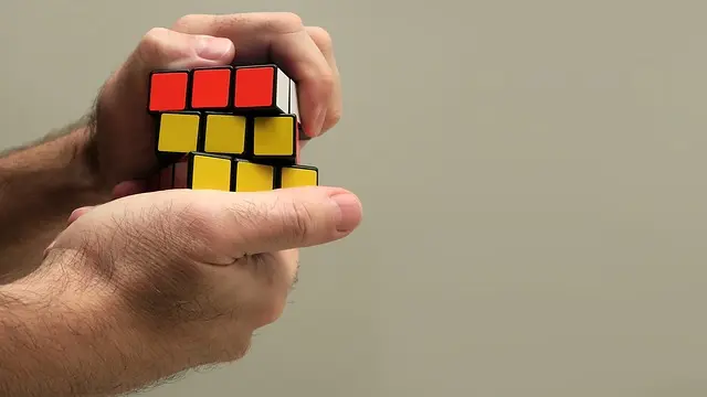 Les erreurs courantes à éviter lors de la résolution du Rubik's Cube